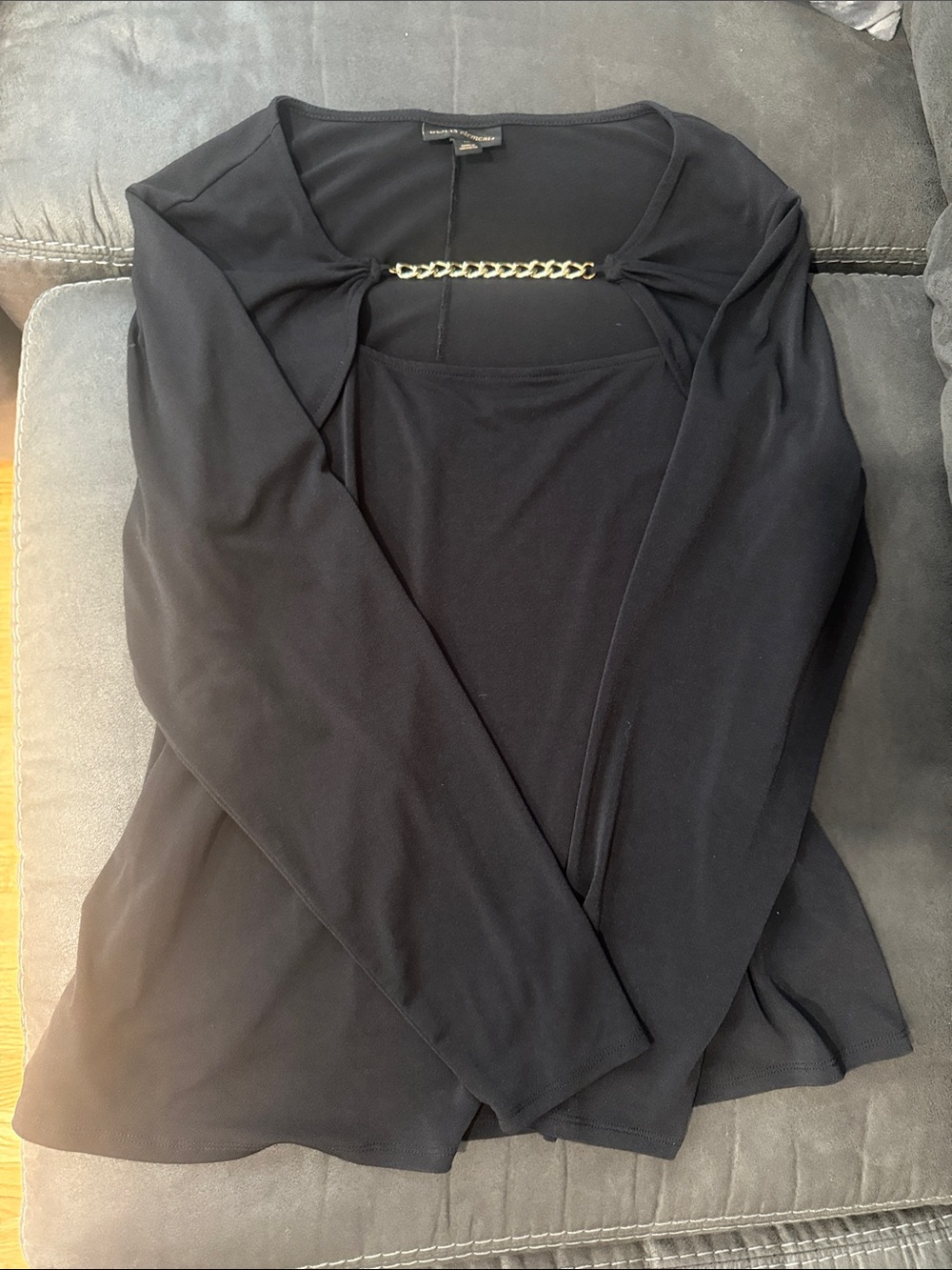 BOLD elements Black Long-Sleeve Top with Gold Chain Accent